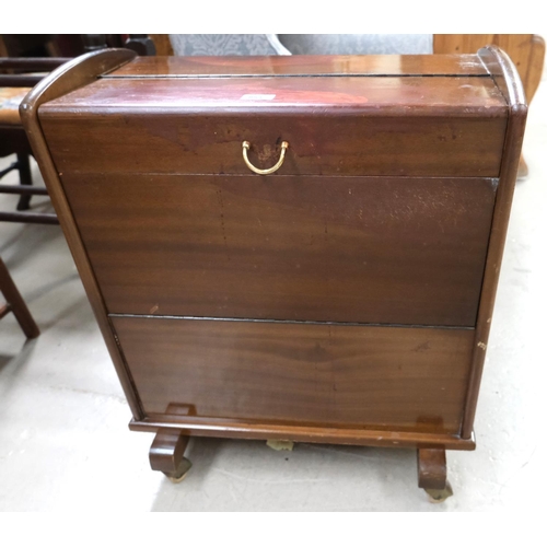 853 - An Art Deco mahogany drinks/cocktail unit with hinged front and fitted interior.