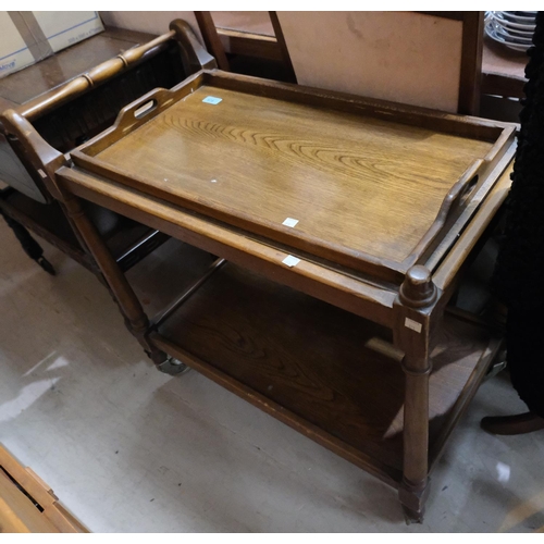 878 - A reproduction oak drinks trolley with removable top tray