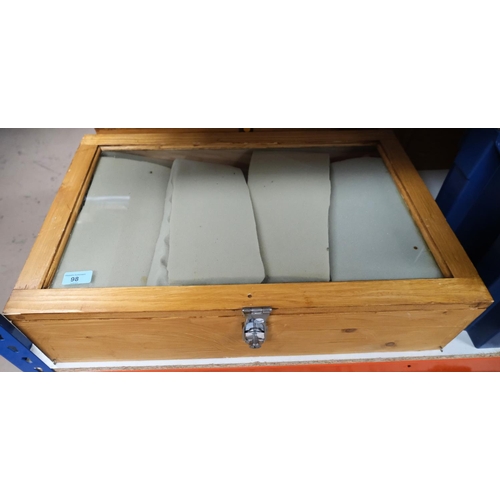 98 - A table top stained pine display cabinet with lock and two keys, 60x40x15mm.