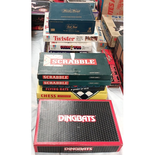 386 - A collection of vintage board games, Twister, The Alley Cats etc