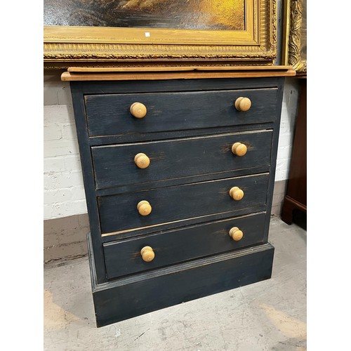 970 - A part painted pine chest of five drawers, top and drawers natural, sides are turquoise, ht. 111 x l... 