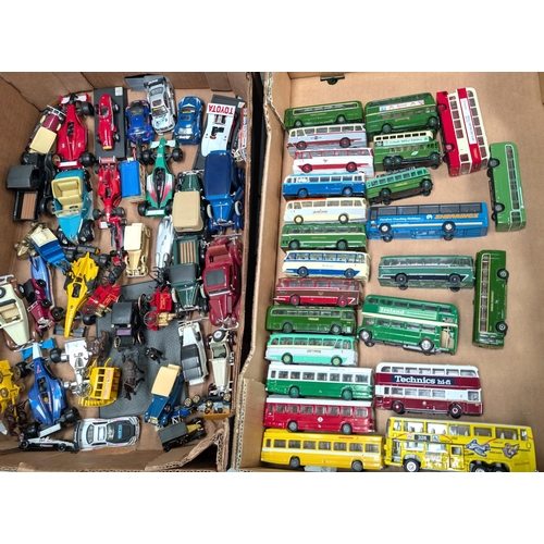 369 - A collection of EFE diecast buses and other loose vehicles.