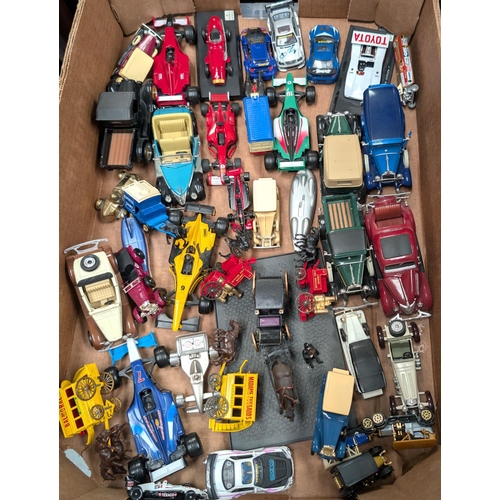 369 - A collection of EFE diecast buses and other loose vehicles.