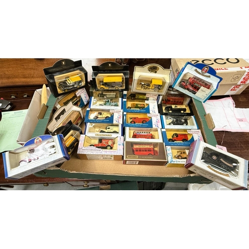 378 - A good collection of boxed 'Days Gone' and other diecast vehicles.