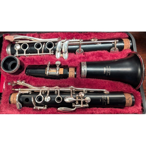 380 - A Yamaha 26II cased clarinet (seen little use).