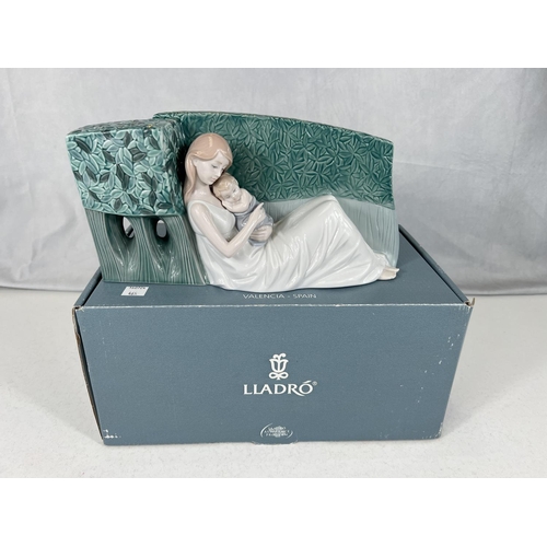 408 - A Lladro group: A Tender Caress, number 08436. Produced from 2009 to 2013, designed by Marco Antonio... 