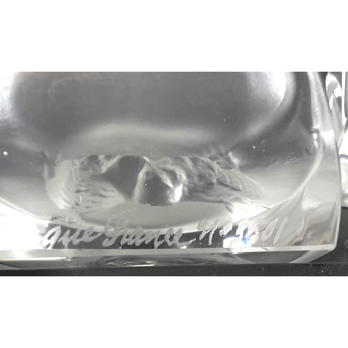 464 - A LALIQUE ring / pin dish with central birds, width 10cm, signature to base; a pair of Lalique menu ... 