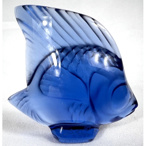 586 - LALIQUE: a sapphire blue glass fish seal, engraved signature, original box