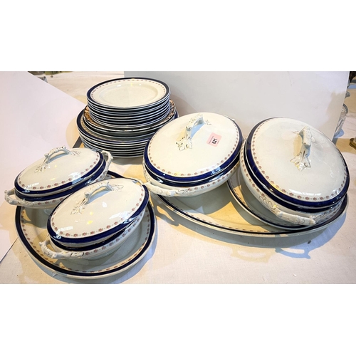 621 - A 19th century ceramic dinner service with tureens, plates etc.