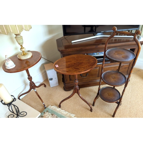 864 - A pair of good quality inlaid mahogany occasional tables on splay legs and a three height cake stand... 