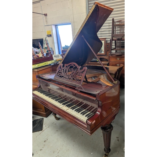 872 - An early 20th Century Gaveau Paris baby grand piano