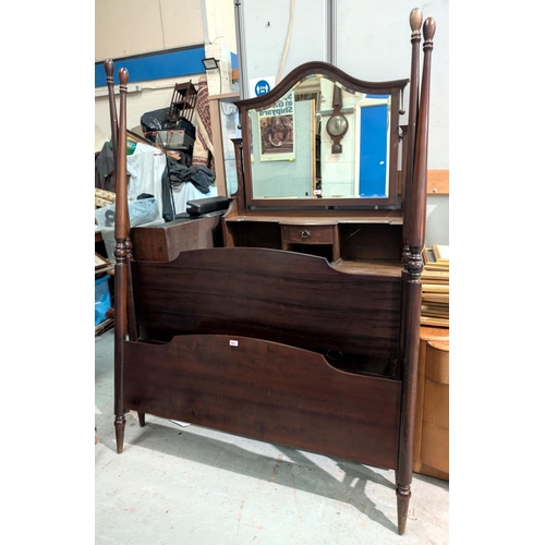 920 - A Stag mahogany four poster bed, 201 x 136 cm.