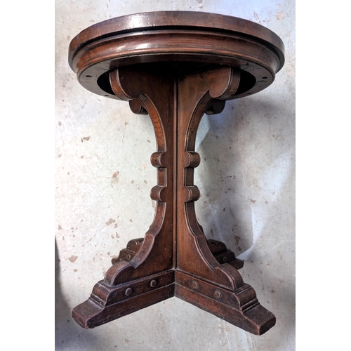 949 - A Waring & Gillows oak occasional table circular top with leather insert top