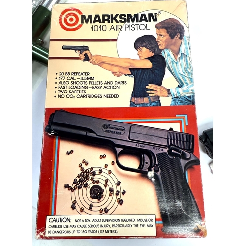 253 - Marksman 1010 air pistol, boxed