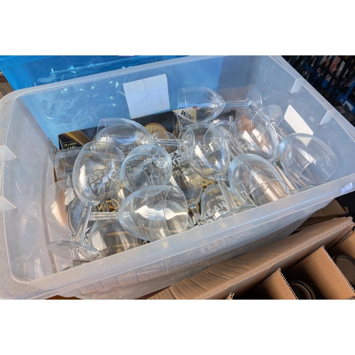 26 - A selection of tall modern caterers wine glasses, mostly in original box.