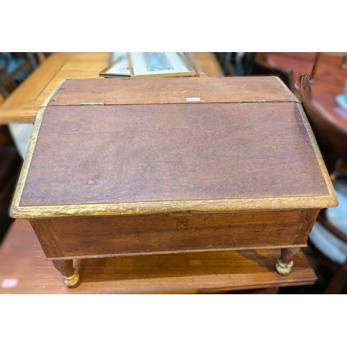 979 - A table top desk/writing box with hinged sloped front; a Victorian oak hall chair.