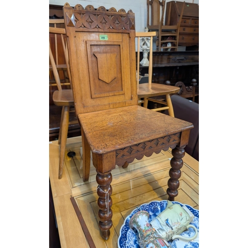 979 - A table top desk/writing box with hinged sloped front; a Victorian oak hall chair.