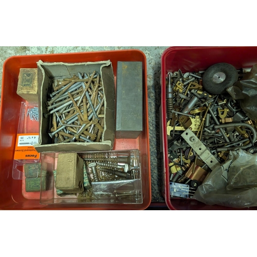 140 - A collection of brass steam plumbing fittings, screws, bolts.