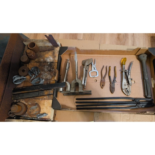 82 - Quenching tongs, Swedish Siever 3600 Rolson clamps, C-clamps, straight jaw pliers, sheet clamp, weld... 