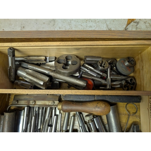 95 - A collection of thread cutters, reams, taps and dies in large quantities, various sizes and ... etc.