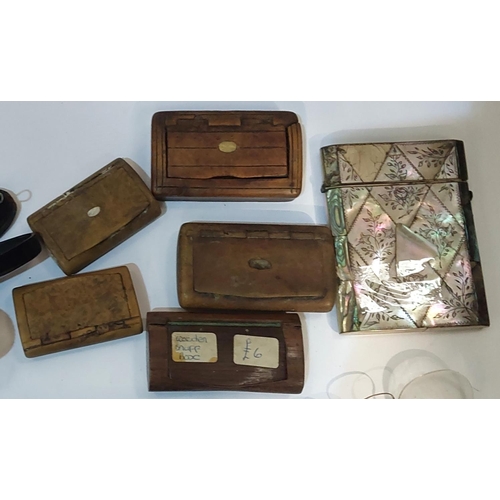 139 - A selection of snuff boxes, mother of pearl card case; lacquered spectacle cases etc.