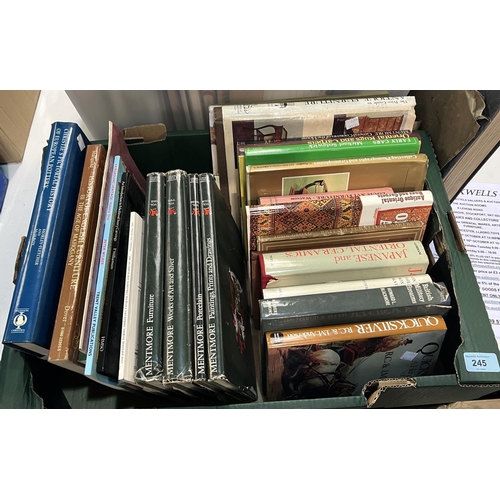 245 - ANTIQUE COLLECTING - A selection of books.