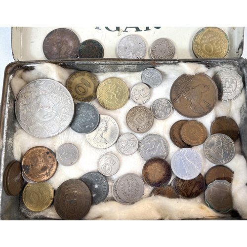 328 - A collection of world coinage, UK, USA etc.