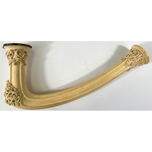 70 - An elongated Meerschaum pipe bowl with relief acanthus and shell decoration (no mouthpiece) length 2... 