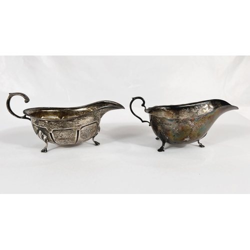 717 - Two hallmarked silver sauce boats on hoof feet, 6.6 oz