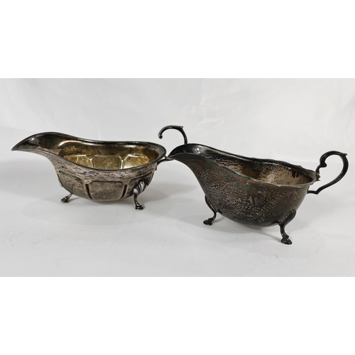 717 - Two hallmarked silver sauce boats on hoof feet, 6.6 oz