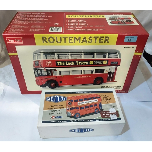 85 - A SUNSTAR Routemaster London Bus, 1:24 scale and a METTOY tinplate clockwork bus.