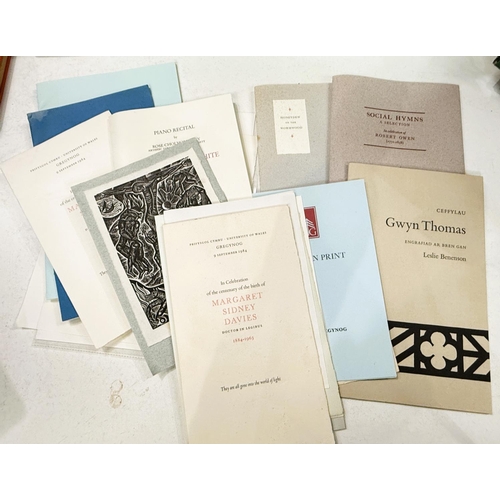 227 - GWASG GREGYNOG PRESS, Honeydew on the Wormwood, 267/400, Gwyn Thomas No 296 Social Hymns and 15 othe... 