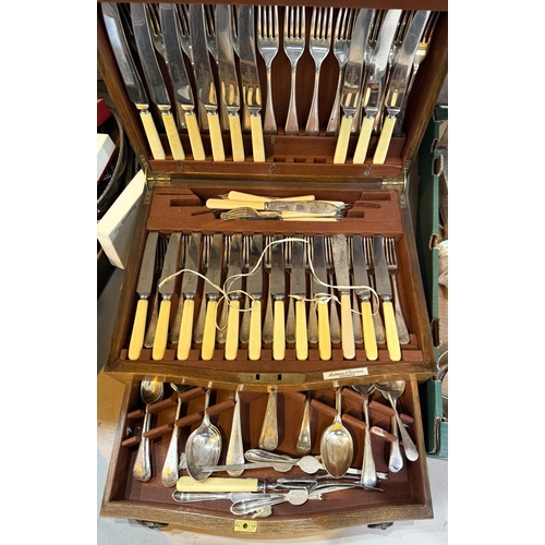 719 - Two canteens of silver plated cutlery