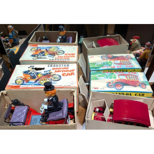 369 - A vintage Rosko Japanese tinplate boxed Grand-Pa Car; a vintage Cragstan Shaking Antique car boxed
