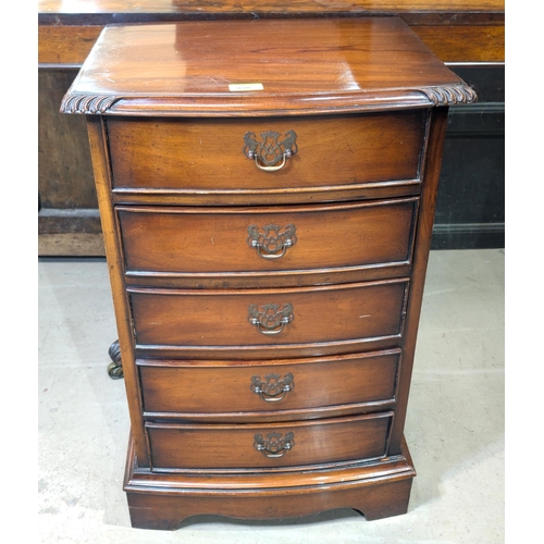 938 - A small reproduction mahogany chest of 5 drawers, width 48cm.