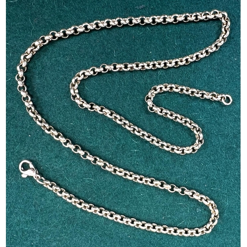 724 - A Belcher chain necklace stamped 375, 23gms