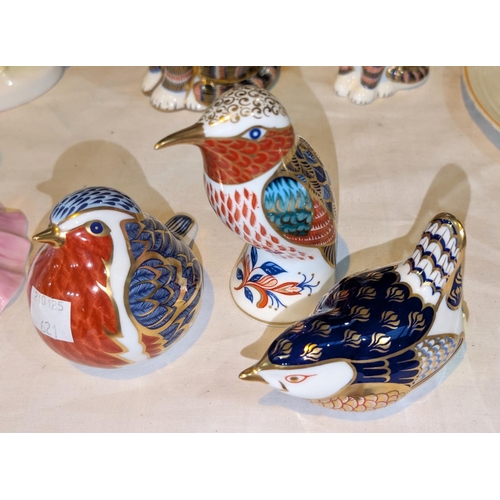 621 - Three Royal Crown Derby birds.