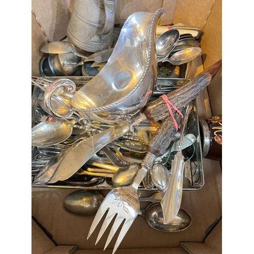 799 - A selection of silver plated cutlery etc, including souvenir spoons and other items.