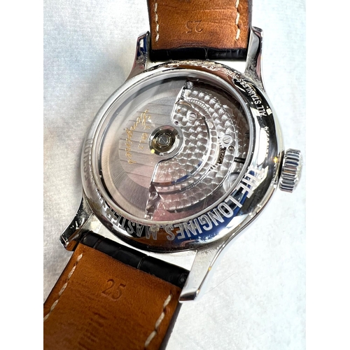 649 - A Longines Master Collection automatic stainless steel cased wristwatch, date on the quarter past, w... 