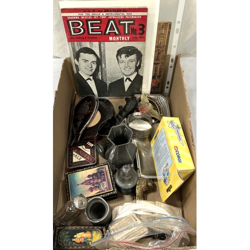 170 - A tortoiseshell photo frame, 8 silver inlaid brush backs, an Art Deco silvered inkstand and other co... 