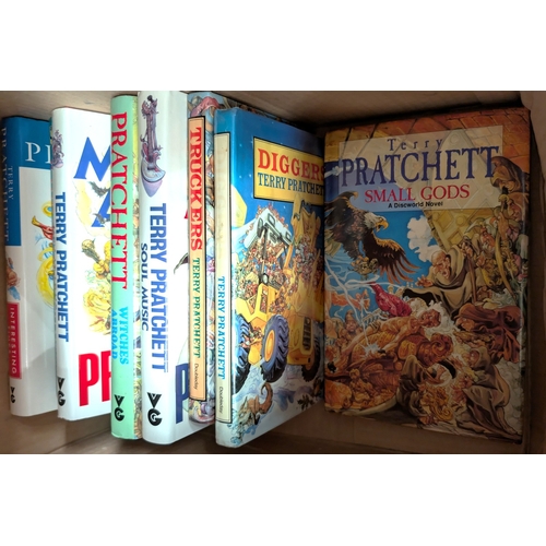 250 - Terry Pratchett, Diggers and Truckers, First Edition hardbacks, one ex-library; Soul Music, Men at A... 