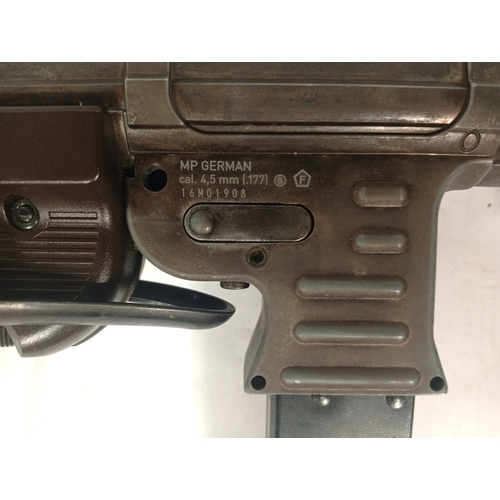 273 - German WWII MP40 model sub-machine gun CO2 powered 1.77 calibre.