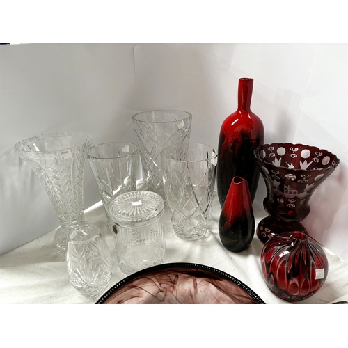 527 - An Art Deco mottled glass table centre, a collection of coloured and other glass vases; a Doulton Fl... 
