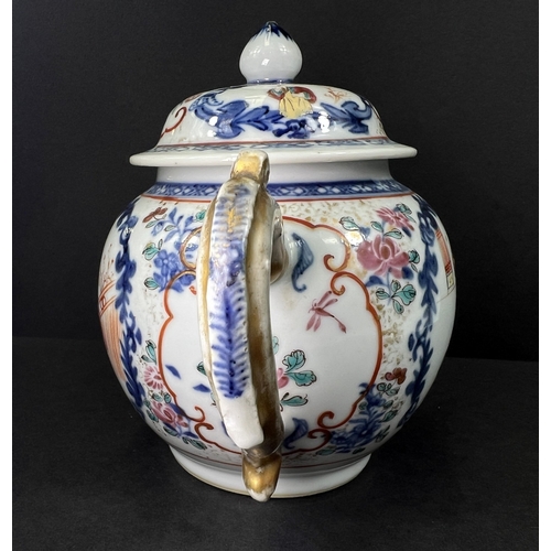 559 - A Chinese Qianlong porcelain teapot, enamelled genre scene decoration, gilded handle, Georgian perio... 