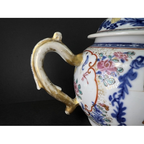 559 - A Chinese Qianlong porcelain teapot, enamelled genre scene decoration, gilded handle, Georgian perio... 