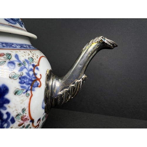 559 - A Chinese Qianlong porcelain teapot, enamelled genre scene decoration, gilded handle, Georgian perio... 