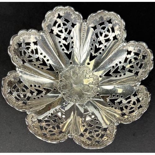 624 - Sterling silver hallmarked bon bon dish, Sheffield 1896 made by Atkin Bros. 
