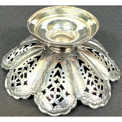 624 - Sterling silver hallmarked bon bon dish, Sheffield 1896 made by Atkin Bros. 