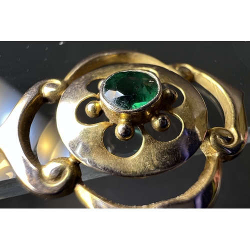 700 - An Edwardian 9ct gold pendent set with green stone, possibly tourmaline.  1.6gms
