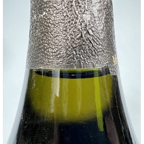 720 - A bottle of Moet & Chandon a Epernay Dom Perignon Champagne vintage 1985